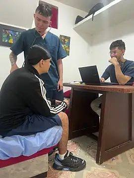 Snapshot of Anthony-Martin chatting on February 4, 1:50 pm Anthony-Martin online show from February 4, 1:50 pm