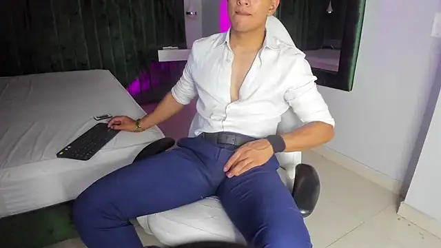 Lucii fer  online show from October 17, 11:57 am