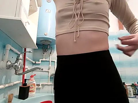 Snapshot of beaverwoman chatting on February 1, 9:46 pm beaverwoman online show from February 1, 9:46 pm