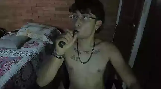 Dereck Dickson online show from December 20, 10:00 pm