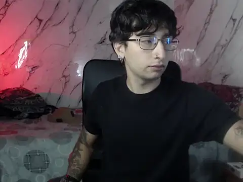 Dereck Dickson online show from March 30, 4:35 am