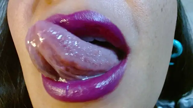 Snapshot of miss_evoleth2 chatting on November 14, 6:56 am miss evoleth2 online show from November 14, 6:56 am