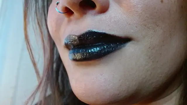 Snapshot of miss_evoleth2 chatting on December 13, 7:53 pm miss evoleth2 online show from December 13, 7:53 pm