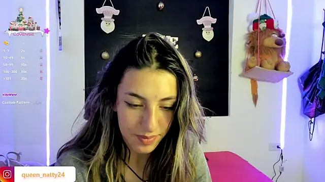 Snapshot of queen-natty chatting on December 19, 9:51 am queen-natty online show from December 19, 9:51 am