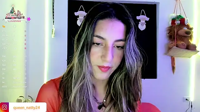 Snapshot of queen-natty chatting on December 27, 4:15 am queen-natty online show from December 27, 4:15 am