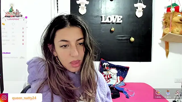 Snapshot of queen-natty chatting on December 28, 7:00 am queen-natty online show from December 28, 7:00 am