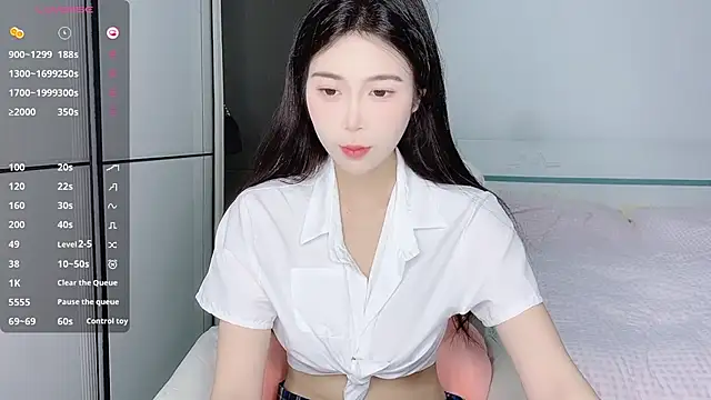 Snapshot of White-Star chatting on December 27, 4:21 pm White-Star online show from December 27, 4:21 pm