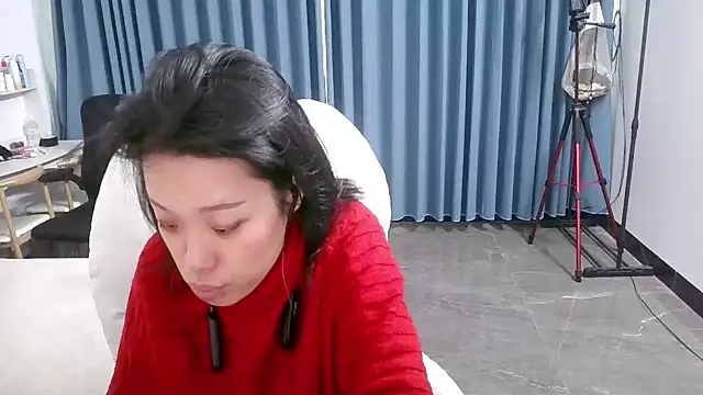 Bella0815 online show from December 2, 2:42 am