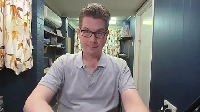 tilobinder online show from October 18, 1:56 pm