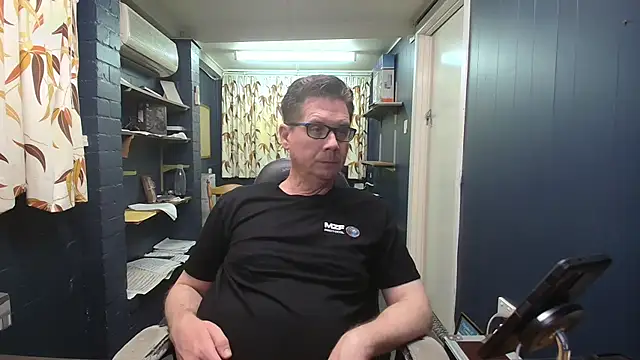 tilobinder online show from February 24, 2:59 pm