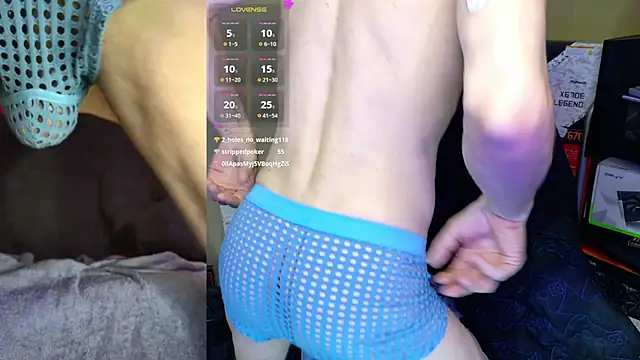 Snapshot of MasterForgedRayy chatting on December 16, 3:19 am MasterForgedRayy online show from December 16, 3:19 am