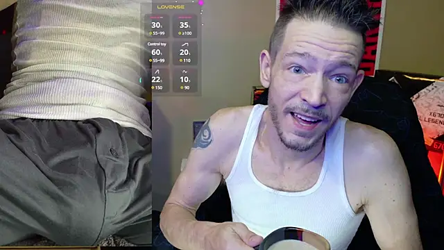 Snapshot of MasterForgedRayy chatting on December 22, 6:06 am MasterForgedRayy online show from December 22, 6:06 am