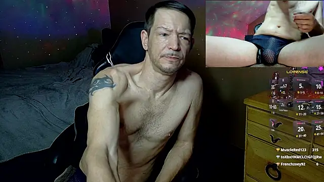 Snapshot of MasterForgedRayy chatting on April 11, 12:15 am MasterForgedRayy online show from April 11, 12:15 am