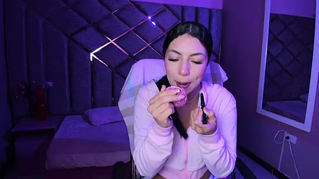 Poly Sasha  online show from February 19, 2:40 am