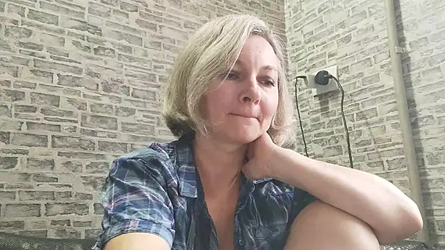 EdithManning online show from January 8, 10:59 am