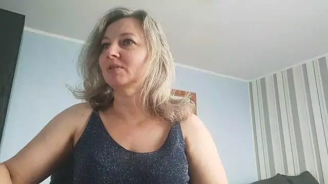 EdithManning online show from February 14, 6:43 am