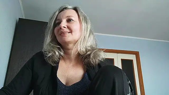 EdithManning online show from March 11, 12:33 pm