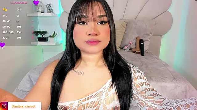SexyValeriaa online show from July 10, 5:23 am