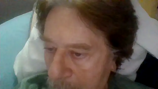 Snapshot of frankie7inch chatting on May 18, 1:06 pm frankie7inch online show from May 18, 1:06 pm