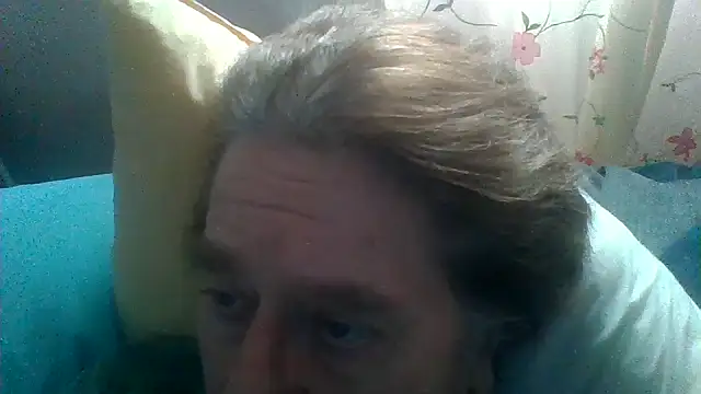 Snapshot of frankie7inch chatting on May 19, 8:59 pm frankie7inch online show from May 19, 8:59 pm