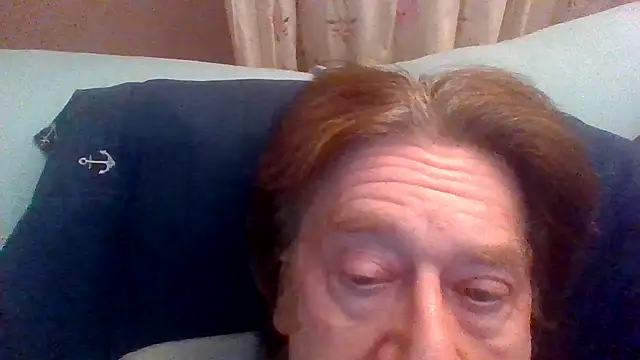 Snapshot of frankie7inch chatting on June 5, 6:52 am frankie7inch online show from June 5, 6:52 am