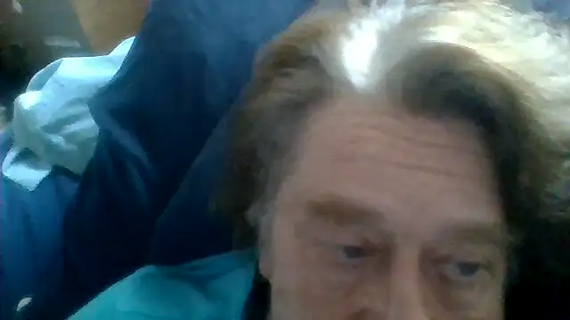 Snapshot of frankie7inch chatting on July 5, 7:32 pm frankie7inch online show from July 5, 7:32 pm