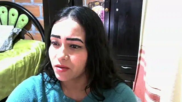 Snapshot of samanthaPuxy chatting on January 7, 6:16 am samanthaPuxy online show from January 7, 6:16 am