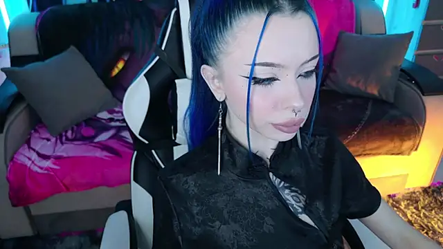 Snapshot of Aurora_Natsuki chatting on February 6, 11:24 am Aurora Natsuki online show from February 6, 11:24 am