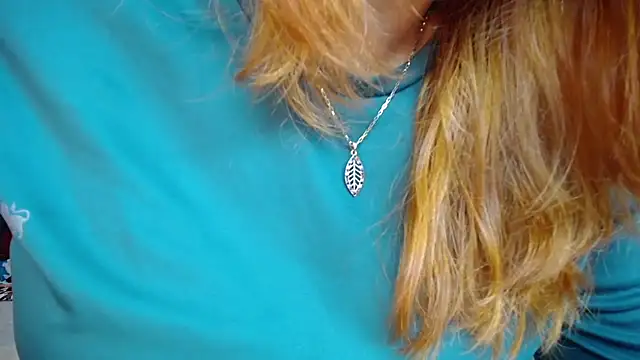 Snapshot of Delilah_Belmont chatting on January 4, 11:06 pm Delilah Belmont online show from January 4, 11:06 pm