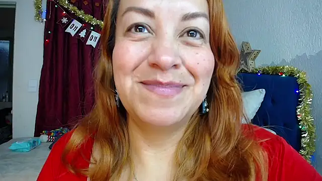 Snapshot of Delilah_Belmont chatting on January 5, 9:25 pm Delilah Belmont online show from January 5, 9:25 pm