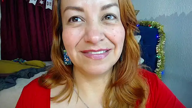 Snapshot of Delilah_Belmont chatting on January 6, 12:27 am Delilah Belmont online show from January 6, 12:27 am