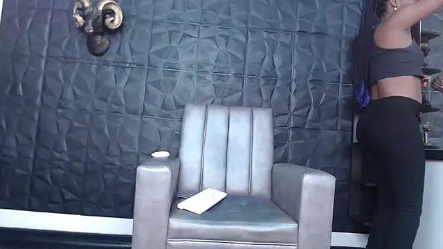 Hanna Fox 69 online show from March 23, 5:54 am