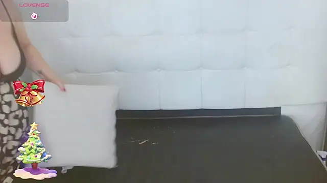 Candy and Jh0n online show from December 5, 2:31 am