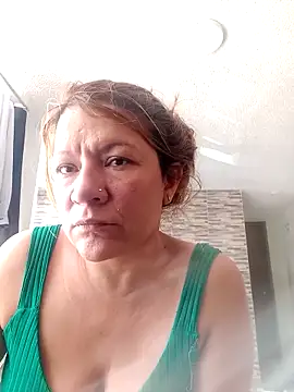 Skylar-Vox- online show from November 18, 6:01 pm