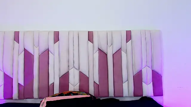 mia stanfort online show from October 19, 7:14 pm