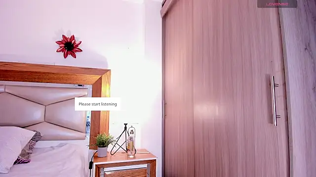 Snapshot of kimberly_latin chatting on July 1, 8:19 pm kimberly latin online show from July 1, 8:19 pm