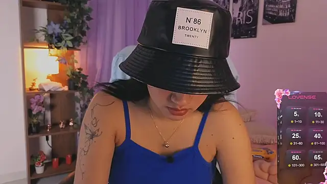 emilyrouxe online show from October 9, 2:48 pm