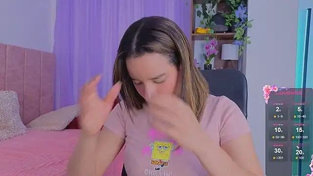 emilyrouxe online show from December 21, 6:15 pm