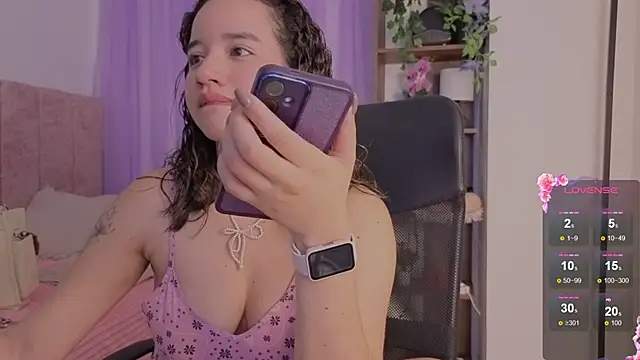 emilyrouxe online show from January 9, 4:32 pm