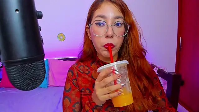 Snapshot of _Moon_Johnson chatting on September 14, 2:33 am  Moon Johnson online show from September 14, 2:33 am