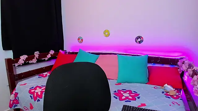 Snapshot of _Moon_Johnson chatting on September 18, 2:57 am  Moon Johnson online show from September 18, 2:57 am