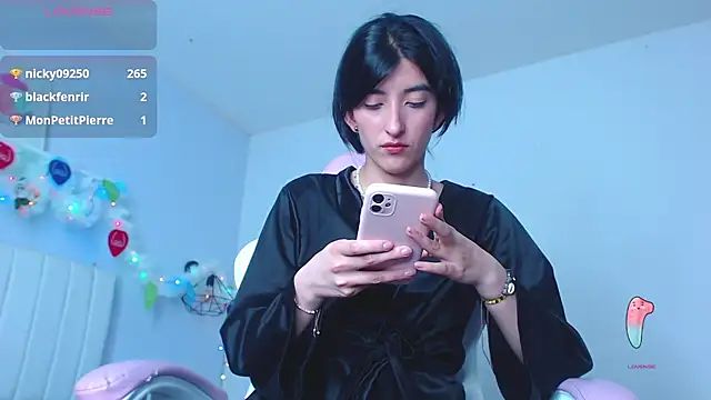 Snapshot of Thalia-megg chatting on December 14, 11:18 am Thalia-megg online show from December 14, 11:18 am