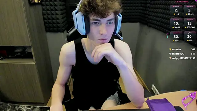 Snapshot of bambelbye chatting on December 1, 7:58 pm bambelbye online show from December 1, 7:58 pm