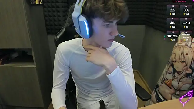 Snapshot of bambelbye chatting on December 3, 3:22 pm bambelbye online show from December 3, 3:22 pm