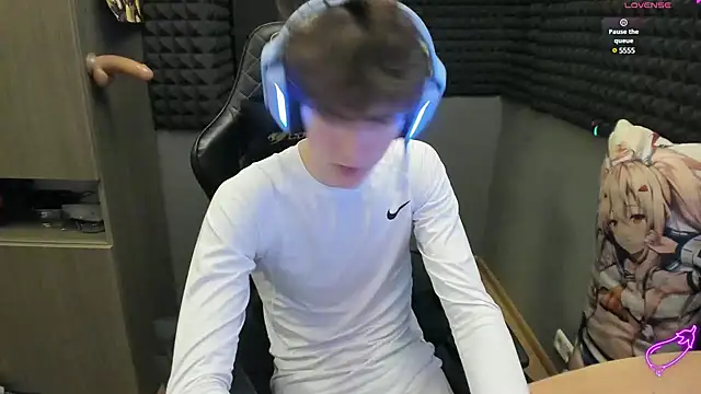 Snapshot of bambelbye chatting on December 4, 9:46 pm bambelbye online show from December 4, 9:46 pm