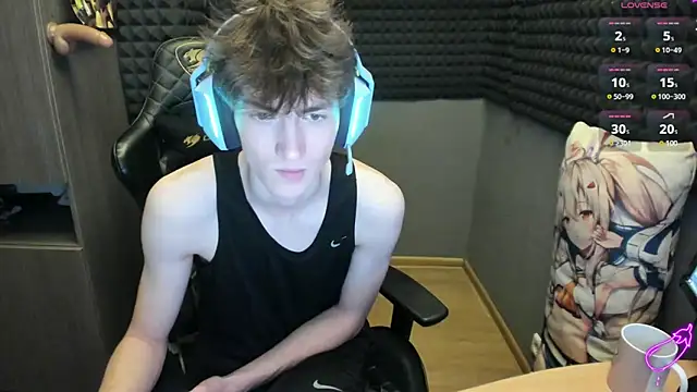 Snapshot of bambelbye chatting on December 5, 4:34 pm bambelbye online show from December 5, 4:34 pm