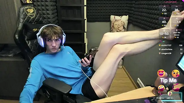 Snapshot of bambelbye chatting on December 13, 10:23 pm bambelbye online show from December 13, 10:23 pm