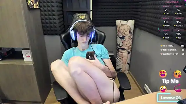 Snapshot of bambelbye chatting on December 14, 8:08 pm bambelbye online show from December 14, 8:08 pm