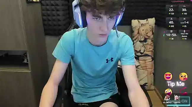 Snapshot of bambelbye chatting on December 24, 6:11 am bambelbye online show from December 24, 6:11 am