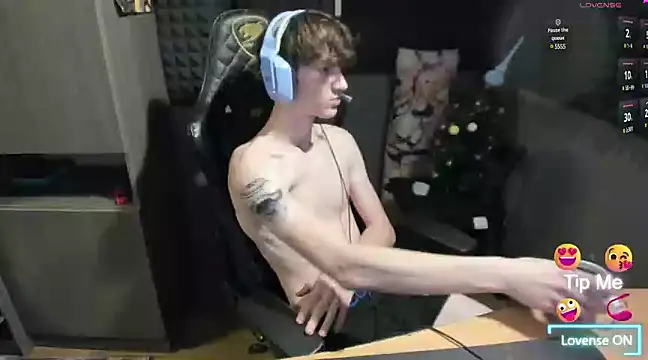 Snapshot of bambelbye chatting on January 8, 3:39 pm bambelbye online show from January 8, 3:39 pm